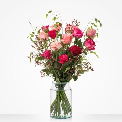 -liefdevolle-rozen-boeket-middel