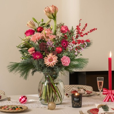 3711bef3730be524845360d6ead5d5c8df21767e-boeket-liefdevolle-kerst-sfeer-3